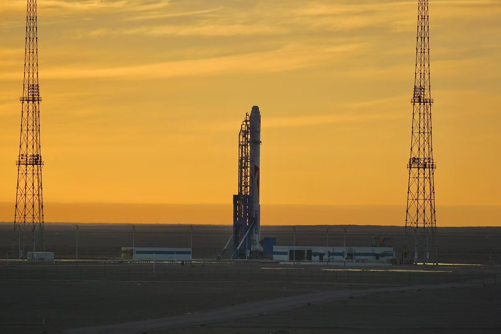 20250113717488.jpg 微信图片_20241202161340.jpg